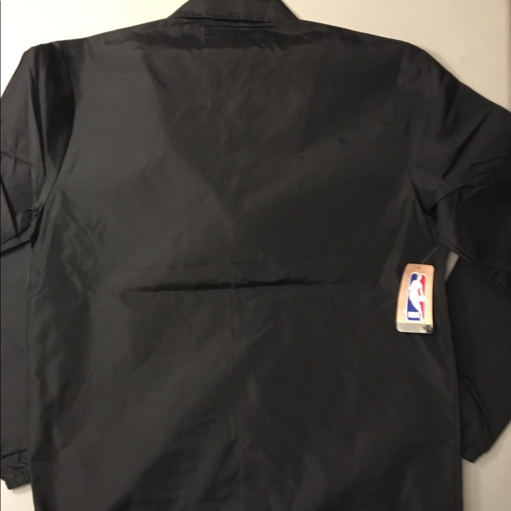 M&N Chicago Bulls Coaches Jacket - Picture 5 of 7